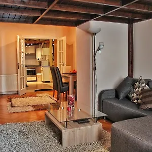 https://vaci-deluxe-apartment.inbudapesthotels.com